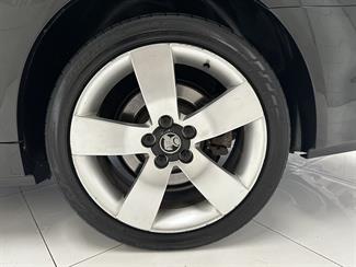 2010 Holden Commodore - Thumbnail
