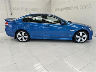 2010 Holden Commodore - Thumbnail