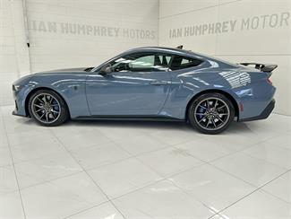 2024 Ford Mustang - Thumbnail