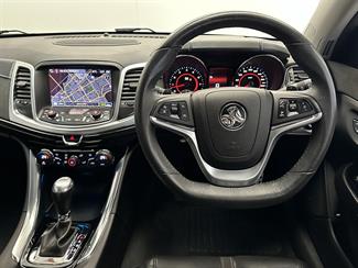 2017 Holden Commodore - Thumbnail