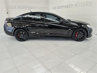 2017 Holden Commodore - Thumbnail