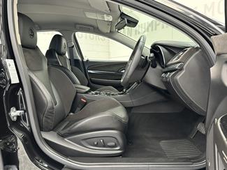 2016 Holden HSV - Thumbnail