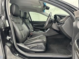 2015 Holden Commodore - Thumbnail