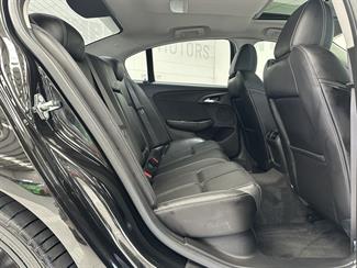 2017 Holden Commodore - Thumbnail