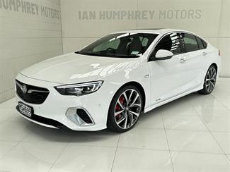 2020 Holden Commodore - Thumbnail