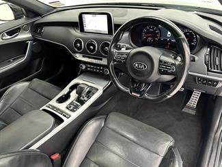 2018 Kia Stinger - Thumbnail