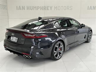 2018 Kia Stinger - Thumbnail