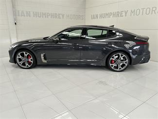 2018 Kia Stinger - Thumbnail