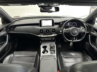 2018 Kia Stinger - Thumbnail