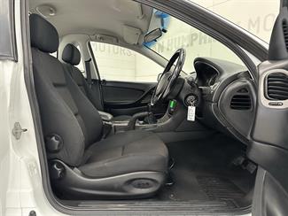 2005 Holden Commodore - Thumbnail