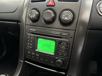 2005 Holden Commodore - Thumbnail