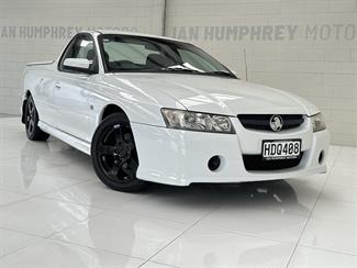 2005 Holden Commodore - Thumbnail