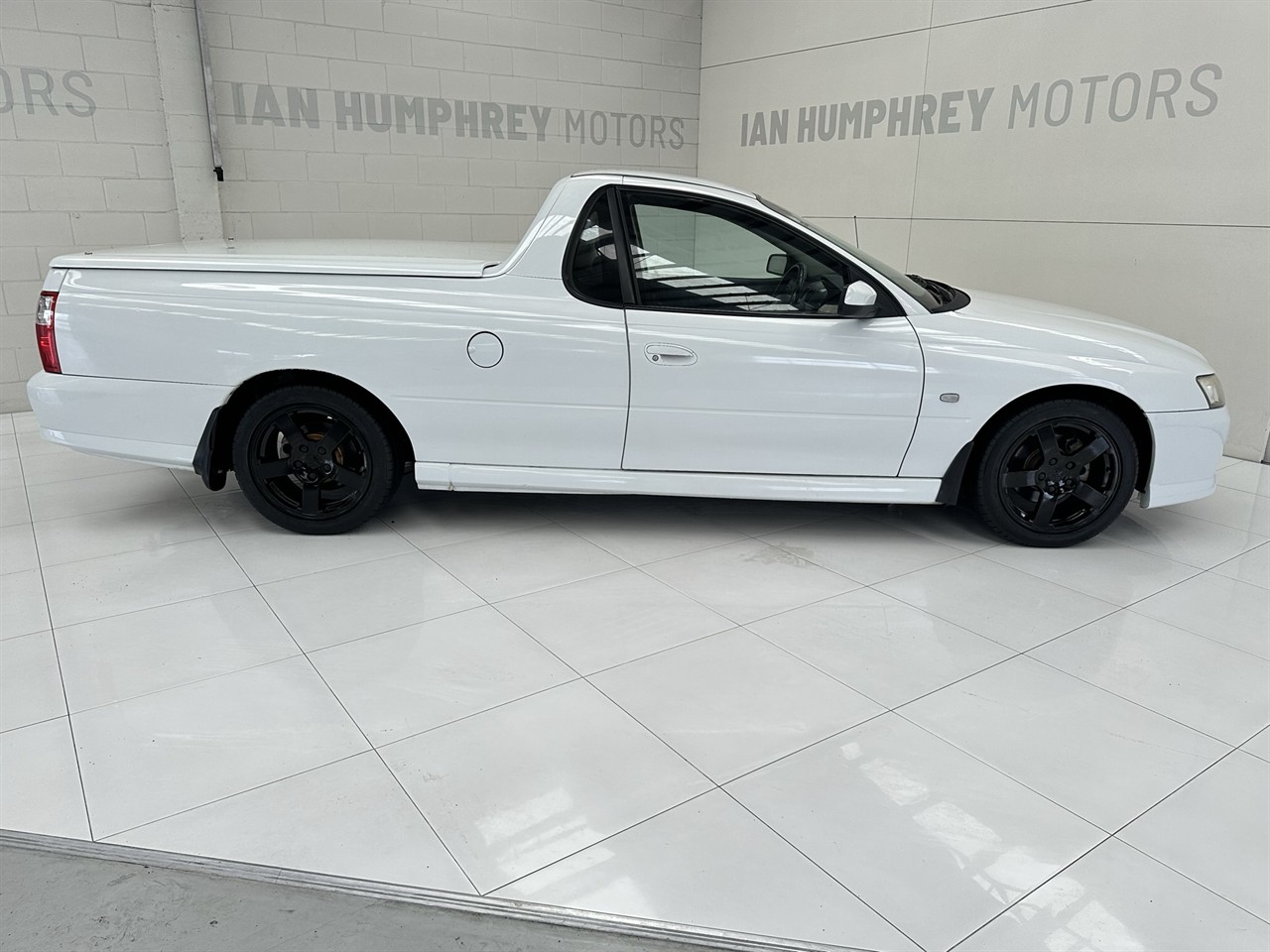 2005 Holden Commodore