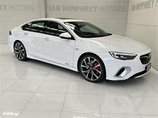 2019 Holden Commodore - Thumbnail