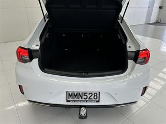 2019 Holden Commodore - Thumbnail