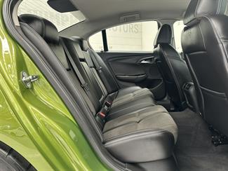 2015 Holden Commodore - Thumbnail