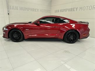 2019 Ford Mustang - Thumbnail