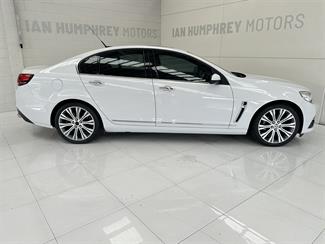 2015 Holden Commodore - Thumbnail