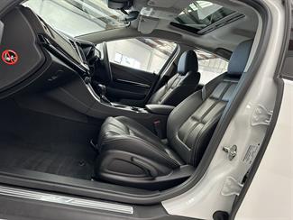 2017 Holden Commodore - Thumbnail