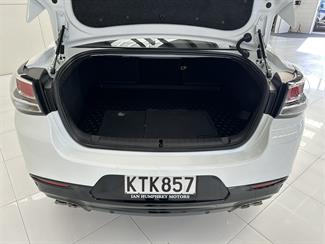 2017 Holden Commodore - Thumbnail