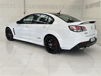 2017 Holden Commodore - Thumbnail