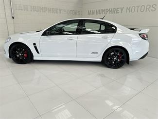 2017 Holden Commodore - Thumbnail