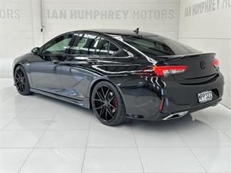 2019 Holden Commodore - Thumbnail
