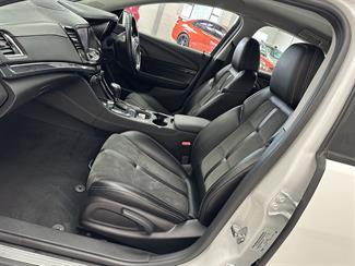2016 Holden Commodore - Thumbnail