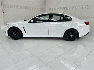 2016 Holden Commodore - Thumbnail