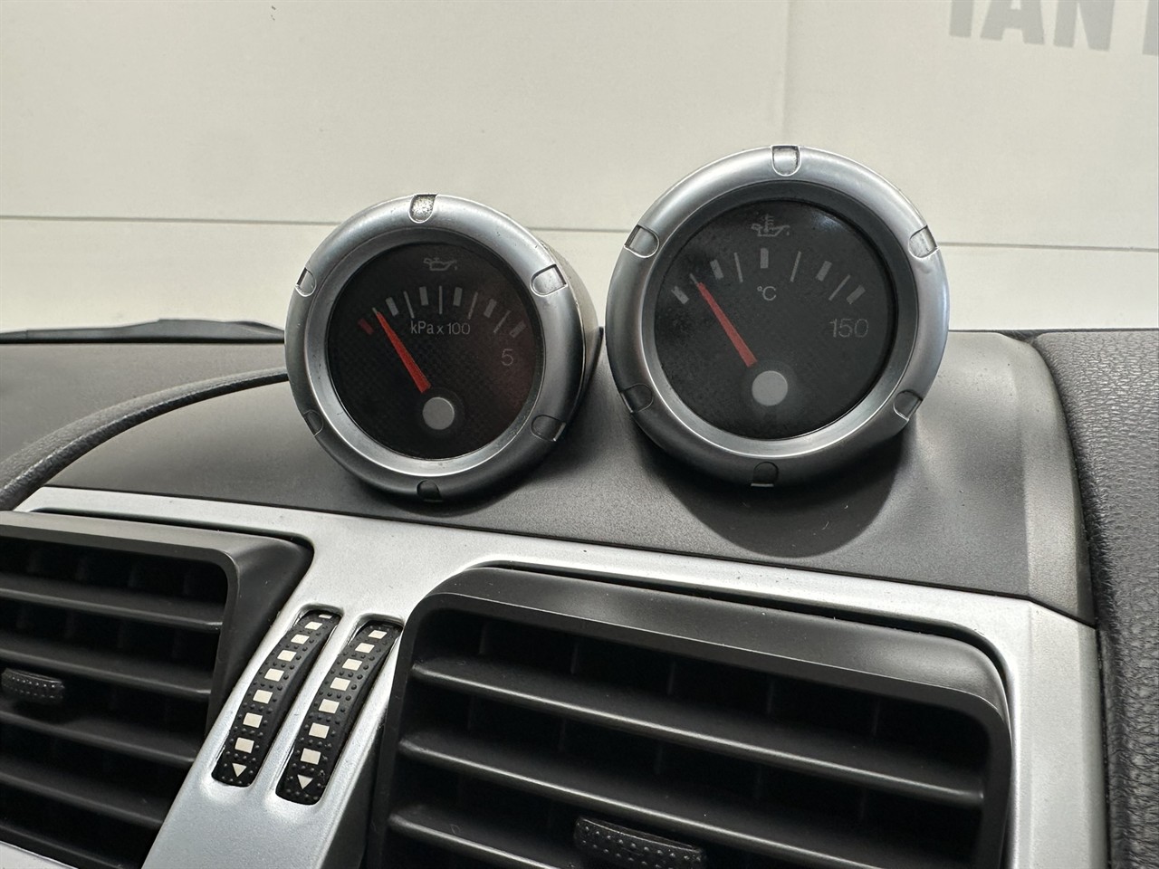 2005 Ford Falcon