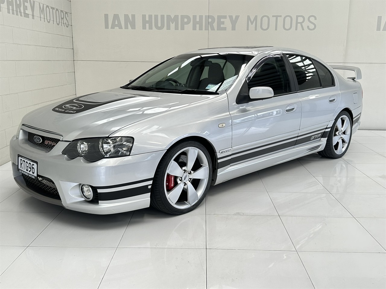 2005 Ford Falcon