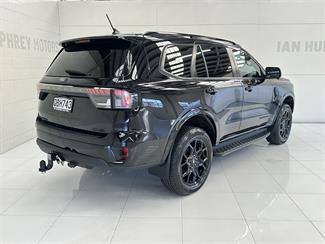 2023 Ford Everest - Thumbnail