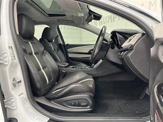 2014 Holden Commodore - Thumbnail