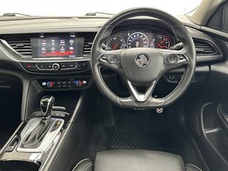 2018 Holden Commodore - Thumbnail