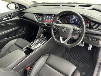 2018 Holden Commodore - Thumbnail