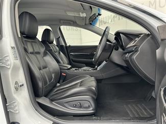 2014 Holden Commodore - Thumbnail