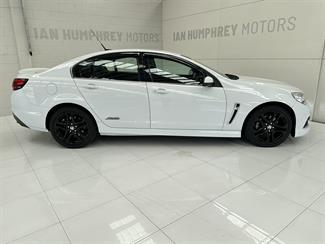 2014 Holden Commodore - Thumbnail