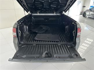 2011 Holden Commodore - Thumbnail