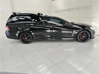 2016 Holden Commodore - Thumbnail