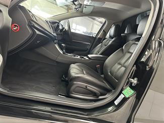 2016 Holden Commodore - Thumbnail