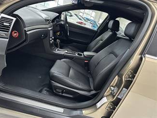 2009 Holden Commodore - Thumbnail