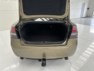 2009 Holden Commodore - Thumbnail