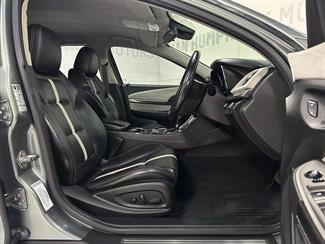 2015 Holden Commodore - Thumbnail