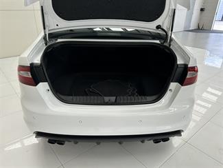 2015 Ford Falcon - Thumbnail