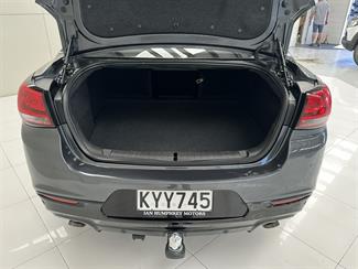 2017 Holden Commodore - Thumbnail