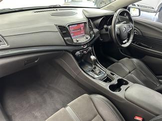 2015 Holden Commodore - Thumbnail