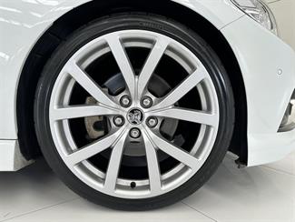 2015 Holden Commodore - Thumbnail