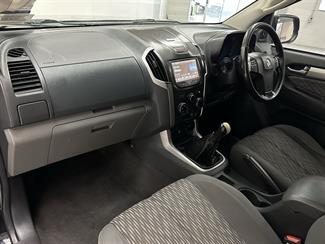 2015 Holden Colorado - Thumbnail