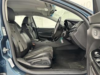 2013 Holden Commodore - Thumbnail