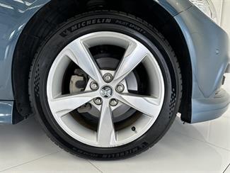 2013 Holden Commodore - Thumbnail